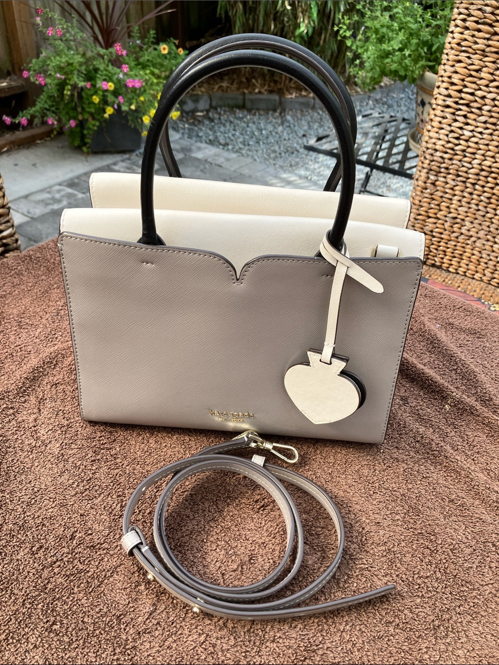Brand new- Kate Spade Spencer Light Gray & Cream Color Block Bag Satchel - Picture 3 of 12